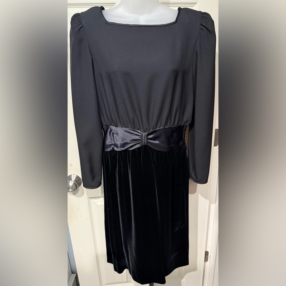 VTG Albert Nipon Black Long Sleeve Dress
